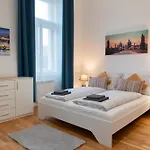 Washingtonova Cr شقة براغ