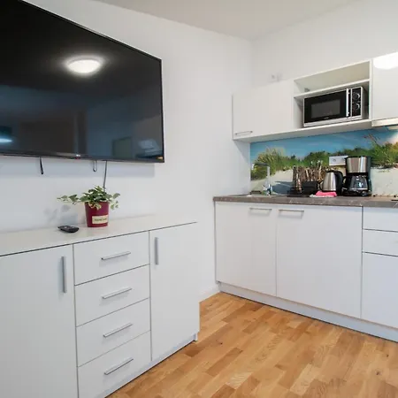Washingtonova Cr Apartment