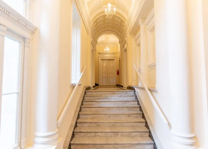 Washingtonova Cr Apartment Prag
